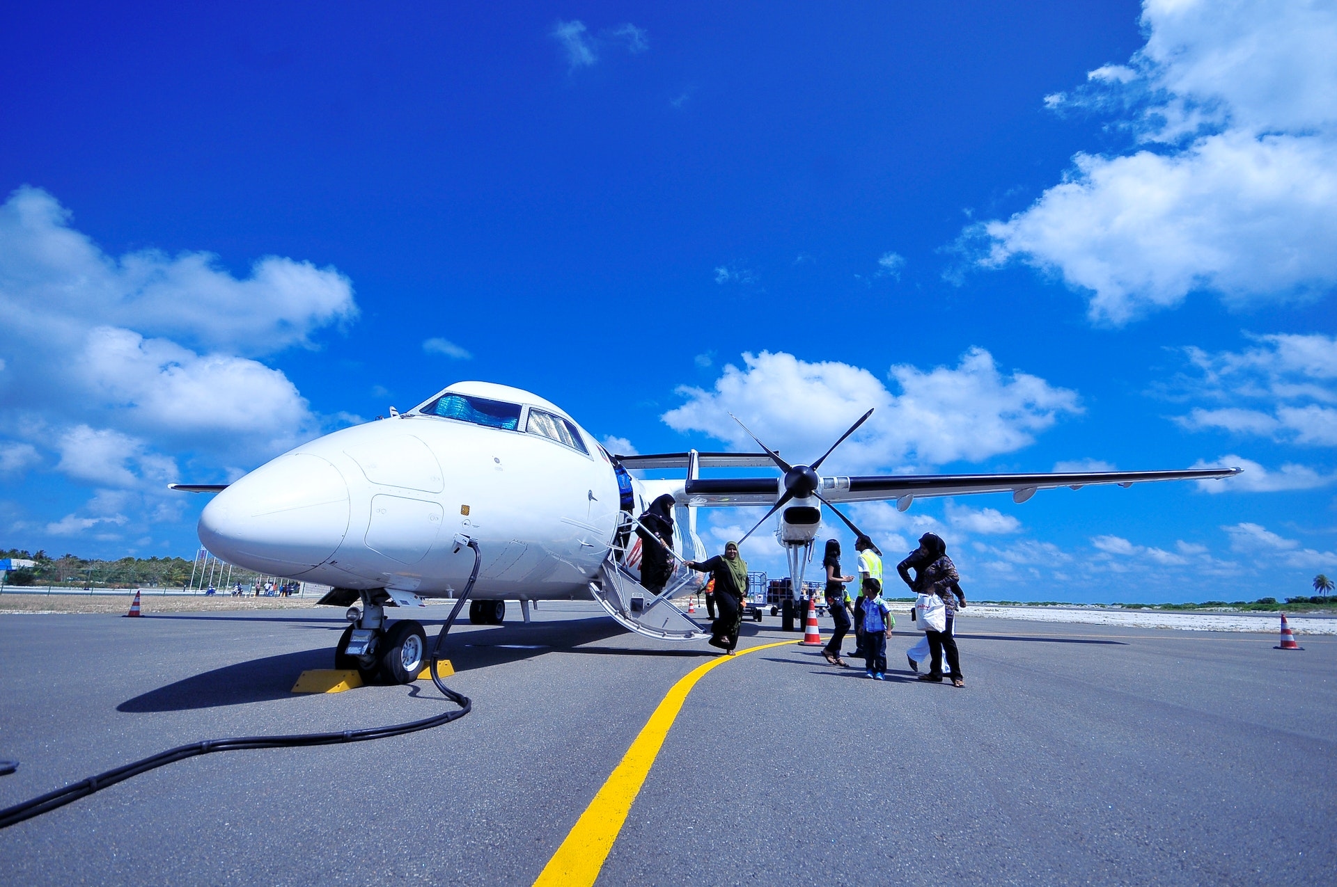 aircraft-on-apron