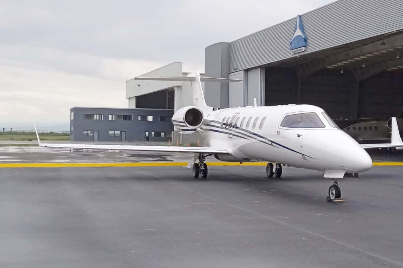 Learjet 45XR 45-246 Exterior 3.jpg
