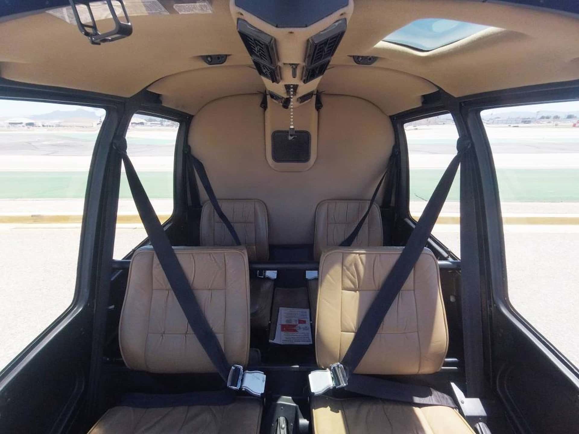 robinson-r44-02.jpg