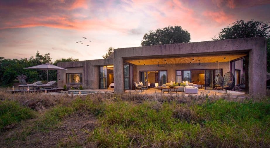 Sabi Sabi Earth Lodge exterior